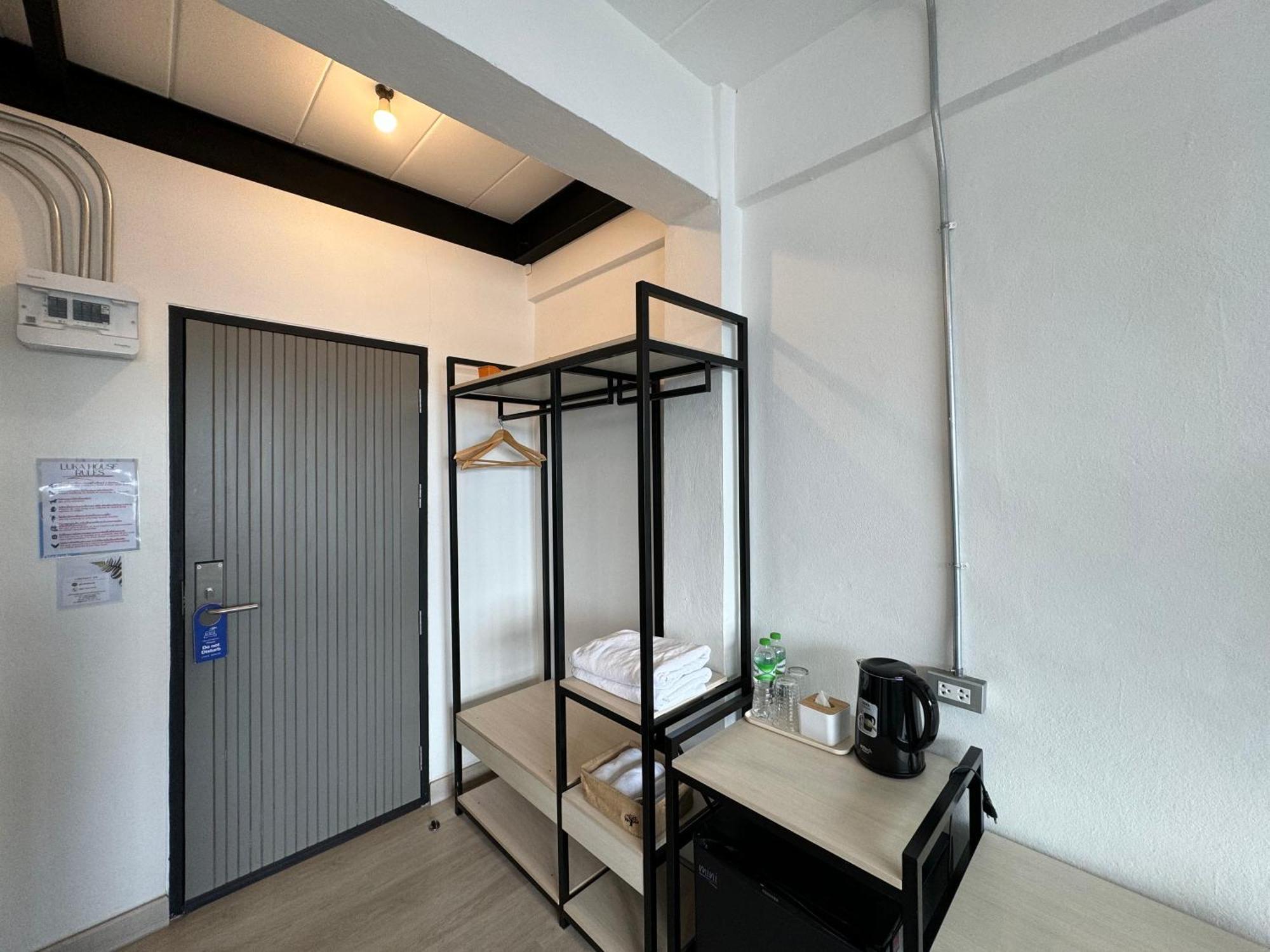 Отель Luka House Ban Lam Luk Ka Экстерьер фото